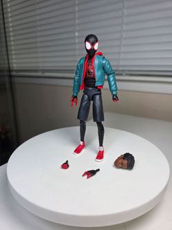 Marvel Legends MILES MORALES