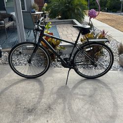 Cannondale Quick 6- Medium 