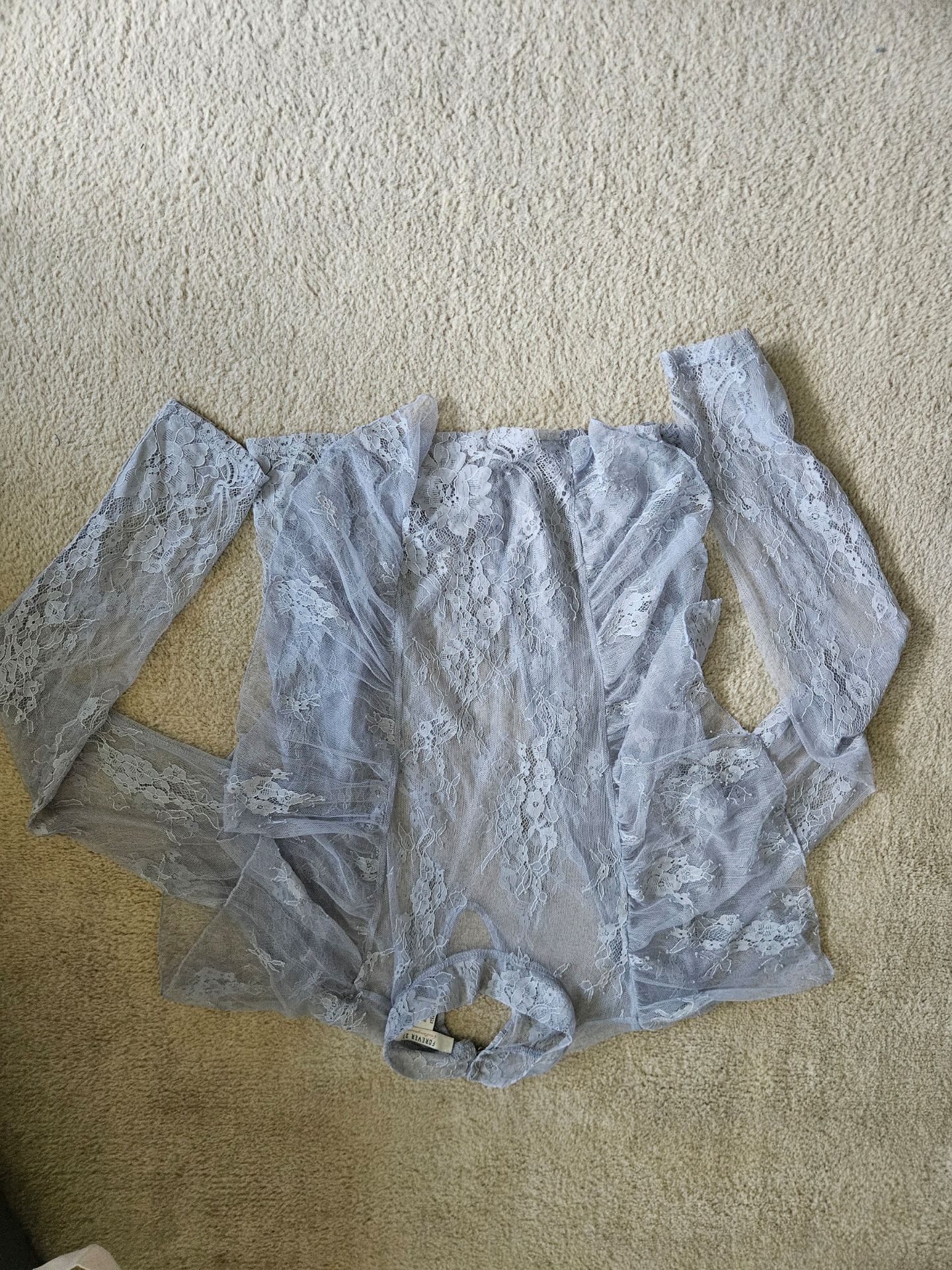 BNwoT lavender lace top Lg
