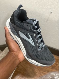 Hokas/Brooks