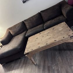 Sectional Couch And Table 