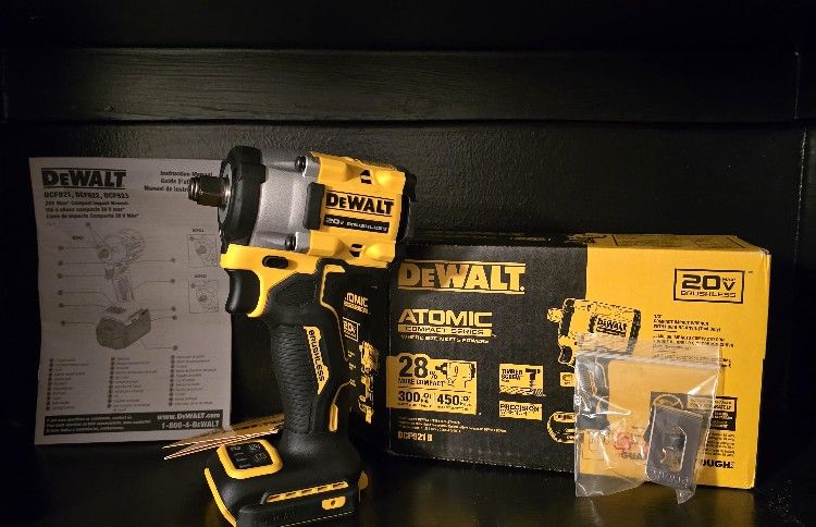 Brand New DeWalt Impact Wrench DCF921 450ft lbs