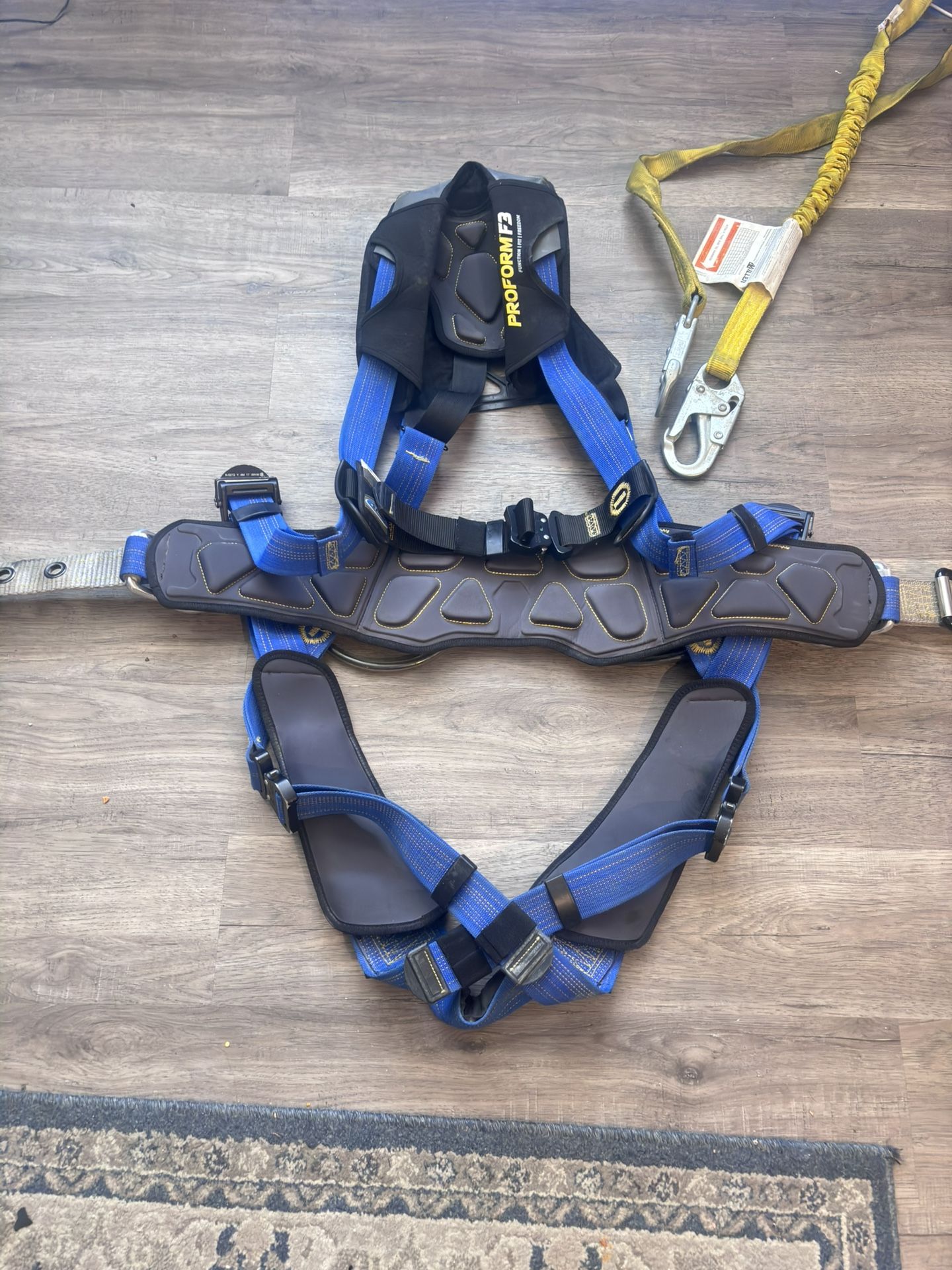 Werner ProForm F3 Construction Harness - Quick Connect Legs (M-L) used