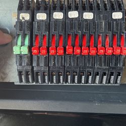 Twin Breaker 20 Amp Sylvania