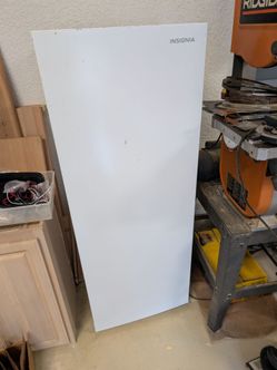 Insignia Upright Freezer White
