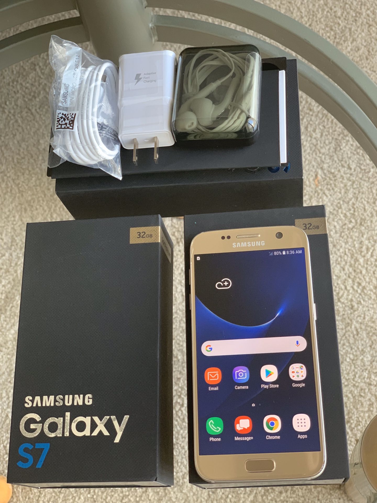 Samsung Galaxy S7 unlocked 32GB Black / Gold