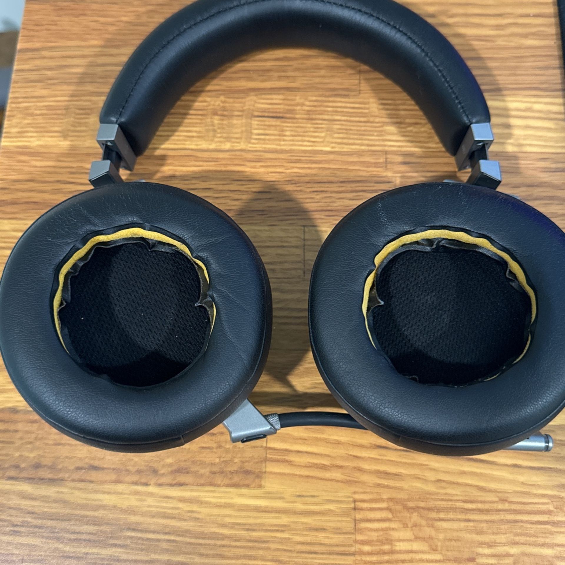 Corsair VIRTUOSO RGB WIRELESS SE High Fidelity Gaming Headset