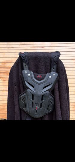 EVS F2 CHEST ROOST DEFLECTOR – SIZE LARGE