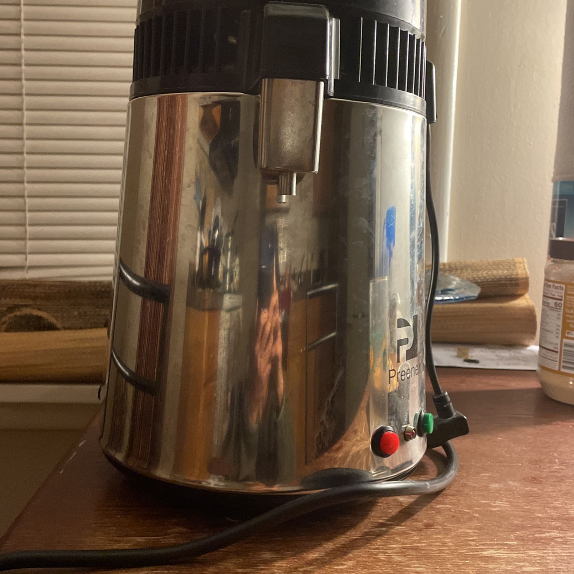 Portable Water Distiller