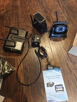 7" Wireless Dual Backup Camera Kit (Like New)