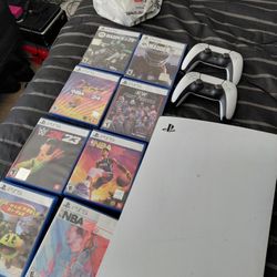 PS5 GAME SYSTEM W 2CONTROLERS 8 GAMES