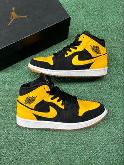 JORDAN 1 MID NEW LOVE SIZE 9.5