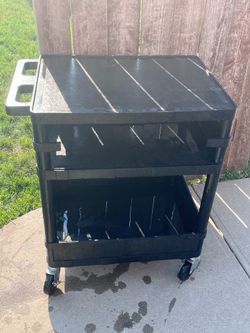 Tool cart/food cart.