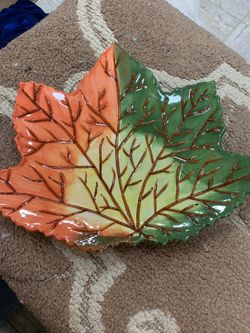 Bella Casa maple leaf by Ganz