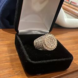 10k Diamond Ring 