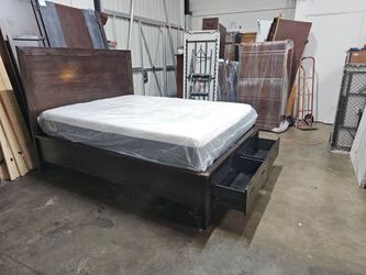Queen bed and mattress