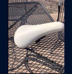 WHITE VISCOUNT CUSHION SEAT