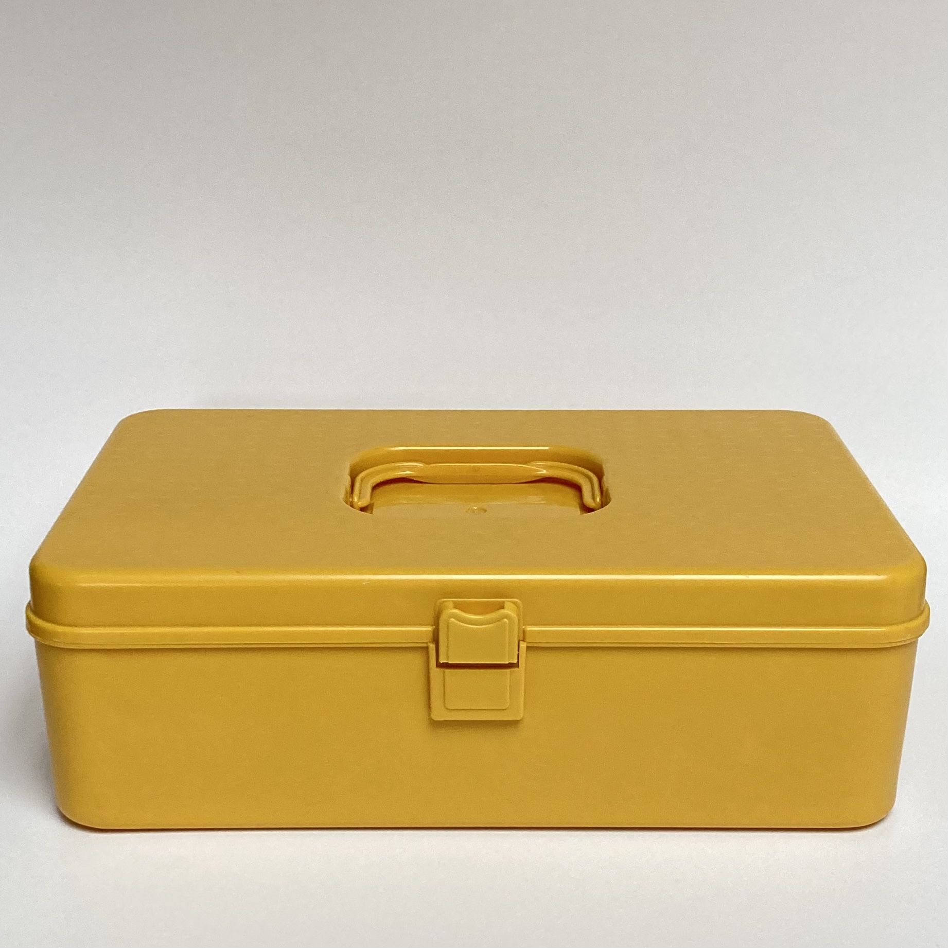 1970s Wilson Wil-Hold Sewing Box With Removable Tray
