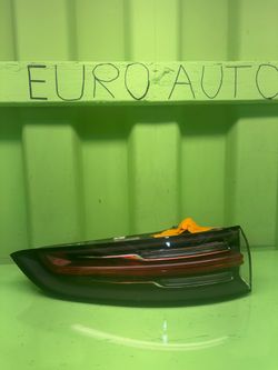 2019 2020 2021 2022 2023 Porsche Cayenne Left Driver Side Outer Tail Light OEM 9Y0945095P