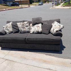 SOFA/COUCH