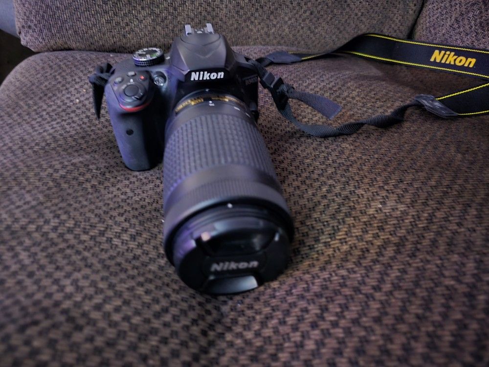 Nikon D3400 
