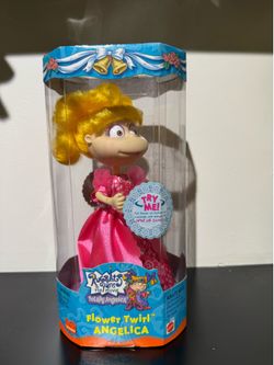 Mattel 2000 Rugrats in Paris Totally Angelica Flower Twirl Doll