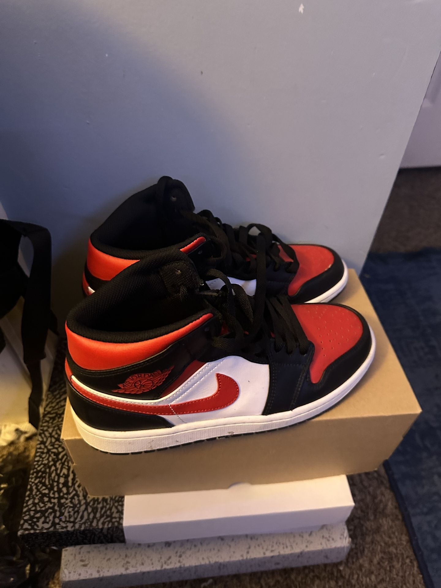 jordan 1 mid
