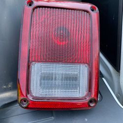 Taillight (1) Or (2) 07-18 Jeep Wrangler