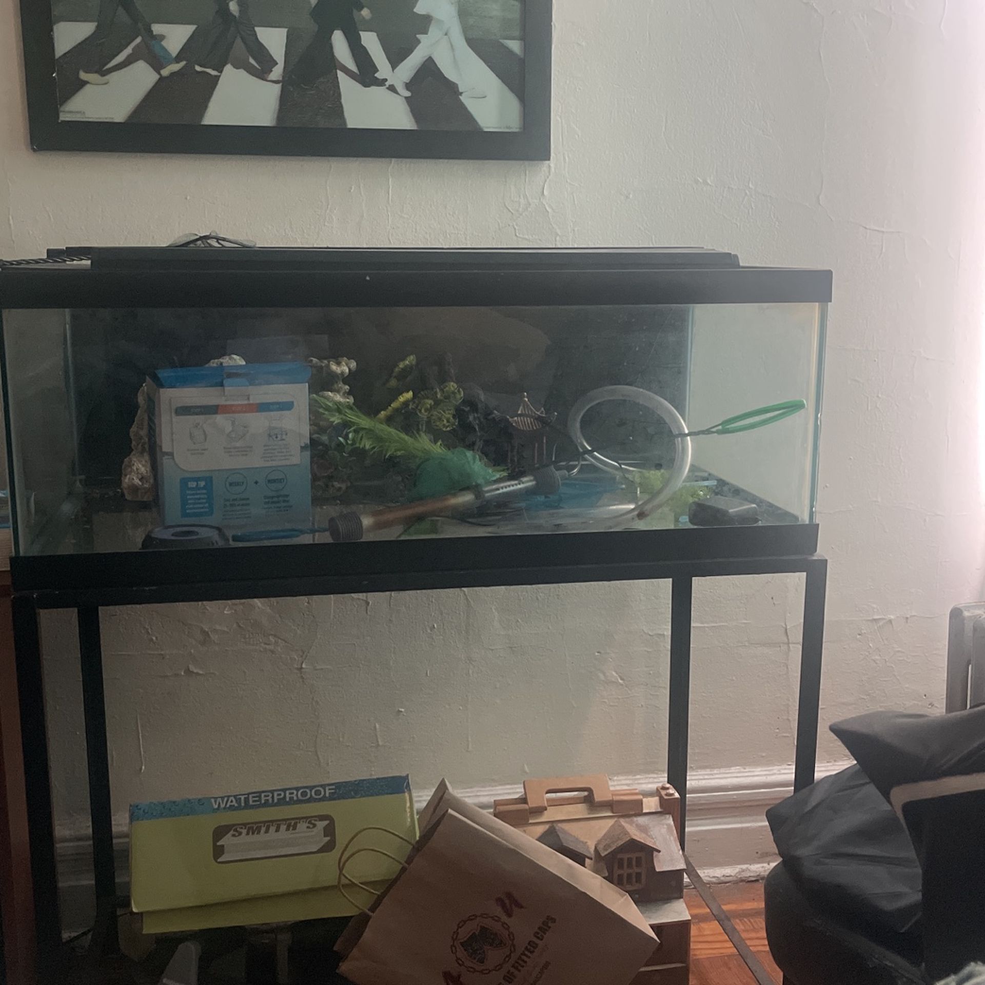 40 Gallon Breeder Tank With Stand And Smart Bluetooth Smart Light