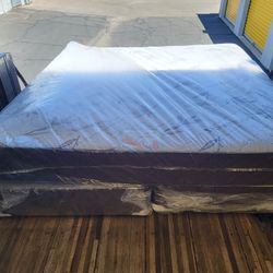 Brand New King Size Mattress And Free Box Spring We Do Deliverys 