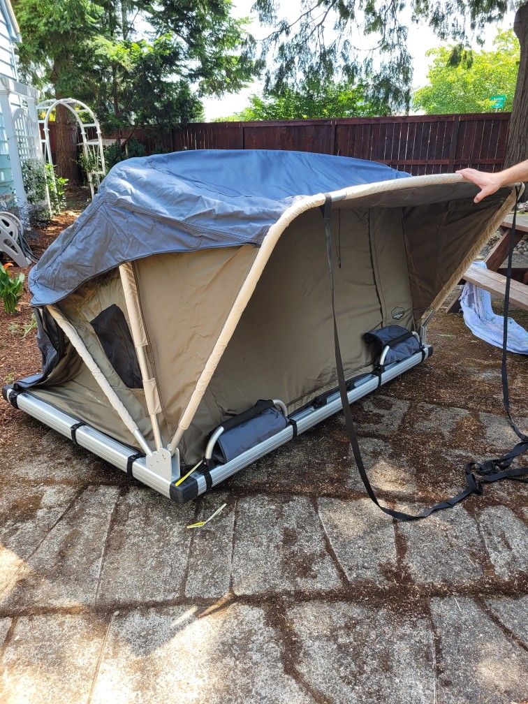 Offgrid Raptor Series Rooftop Tent
