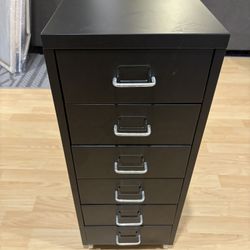 Metal 6-Drawer Cabinet