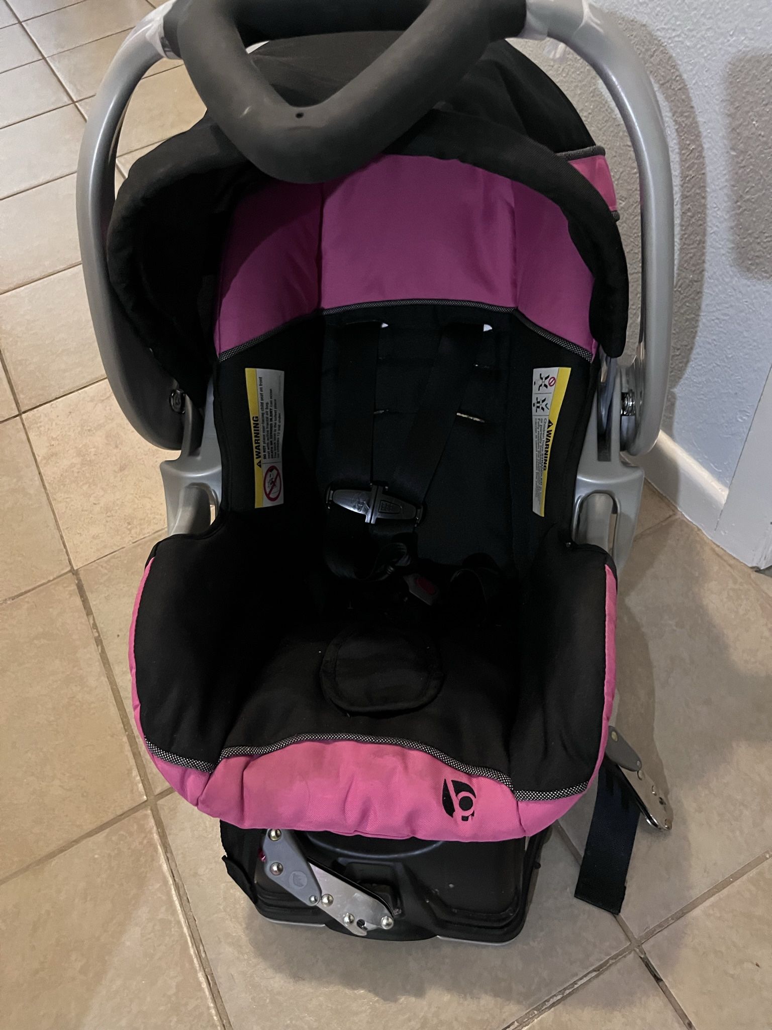 Pink And Black Baby Trend Car seat