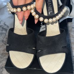 Chanel heels size 40
