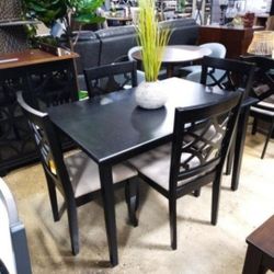 Small 5 PC Dining Set With 4 Black Chairs Fabric Seats (New)