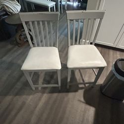 2 Bar Stools 