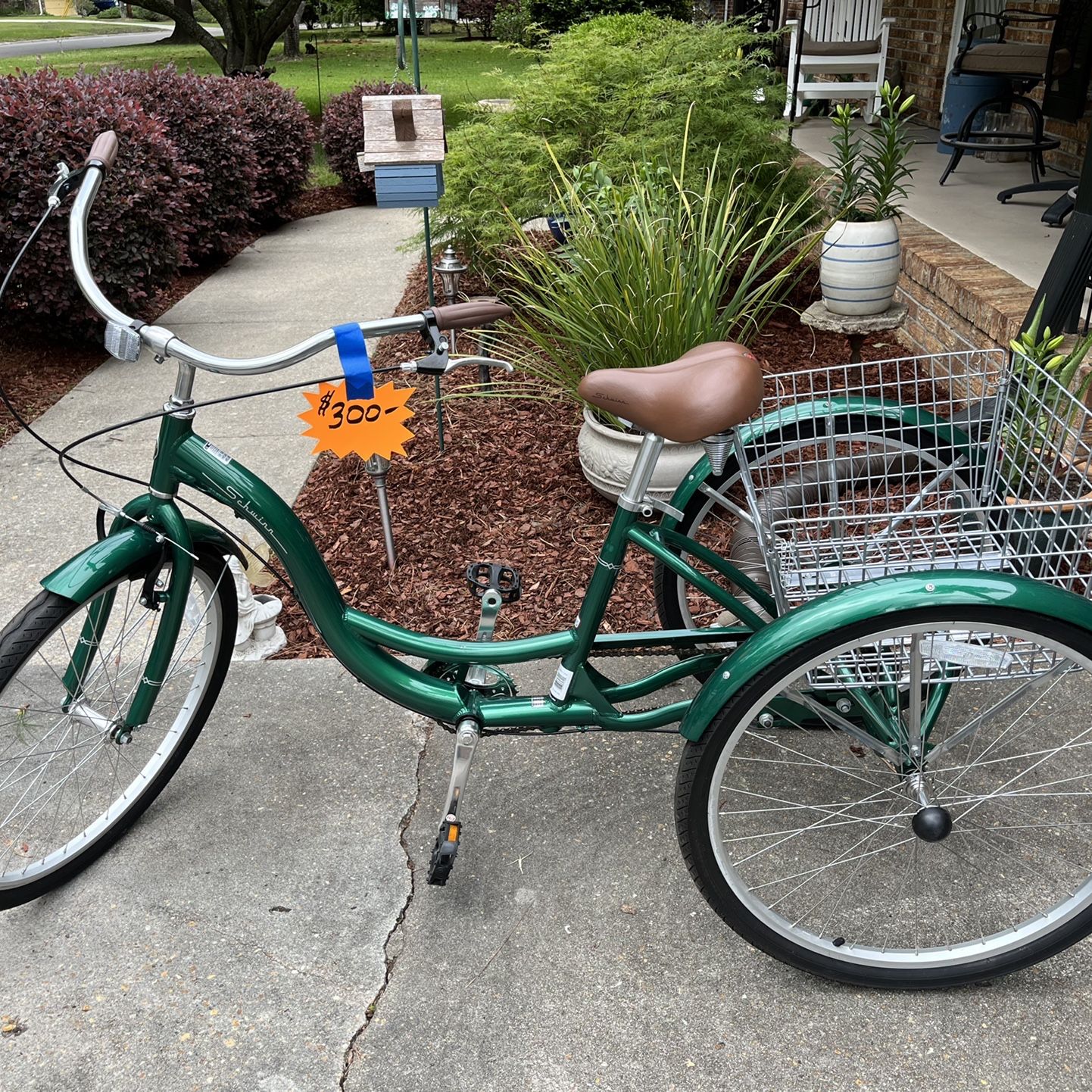 26 discount schwinn tricycle