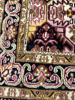 Oriental wool rug 6’x 4’ clean