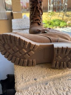 Girls boots