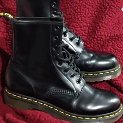 Dr Martens Boots Size 8 M  $75