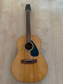 YAMAHA guitar