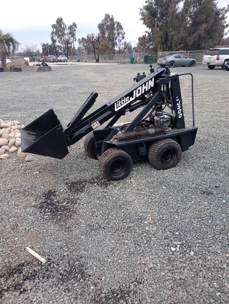 Bobcat Dingo Skid Steer 