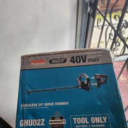 Makita Hedge Trimmer 40v Tool Only 