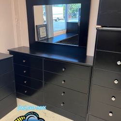 Complete Vanity Black Eight Drawer Dresser w/ Mirror 