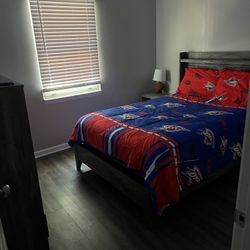 Full Size Bed Set w/ Boxsprings And Mattress