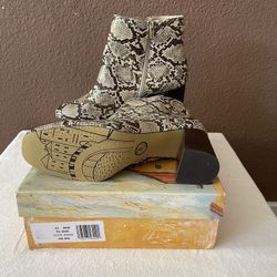 Bella Vita Snake Print Booties