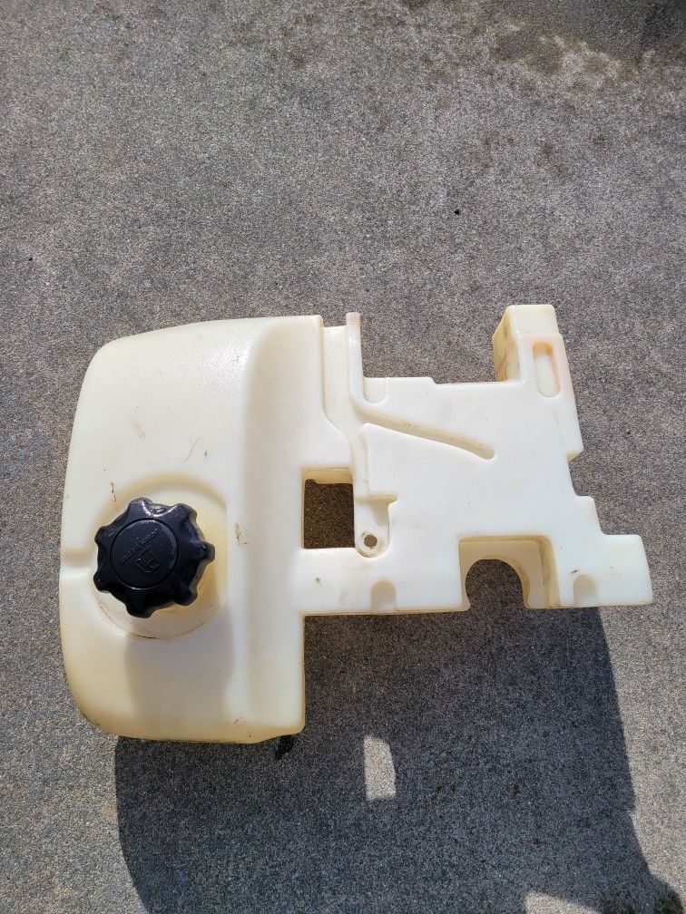 John Deere GT225, GT235, GT245 Gas Tank