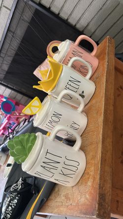 Rae Dunn mugs $5 each