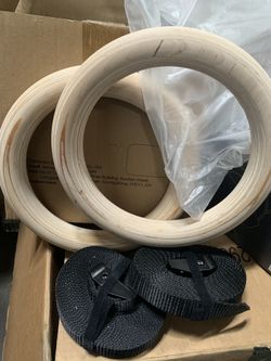 Femor Gym Rings, Wood Gymnastic Rings 1100lbs with 15ft Adjustable Straps, Heavy Duty Gym Equipment for Cross-Training Workout, Strength Training, Gym