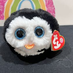 TY PUFFIES “ WADDLES”  THE PENGUIN! 3 INCH RIUND STOCKING STUFFER